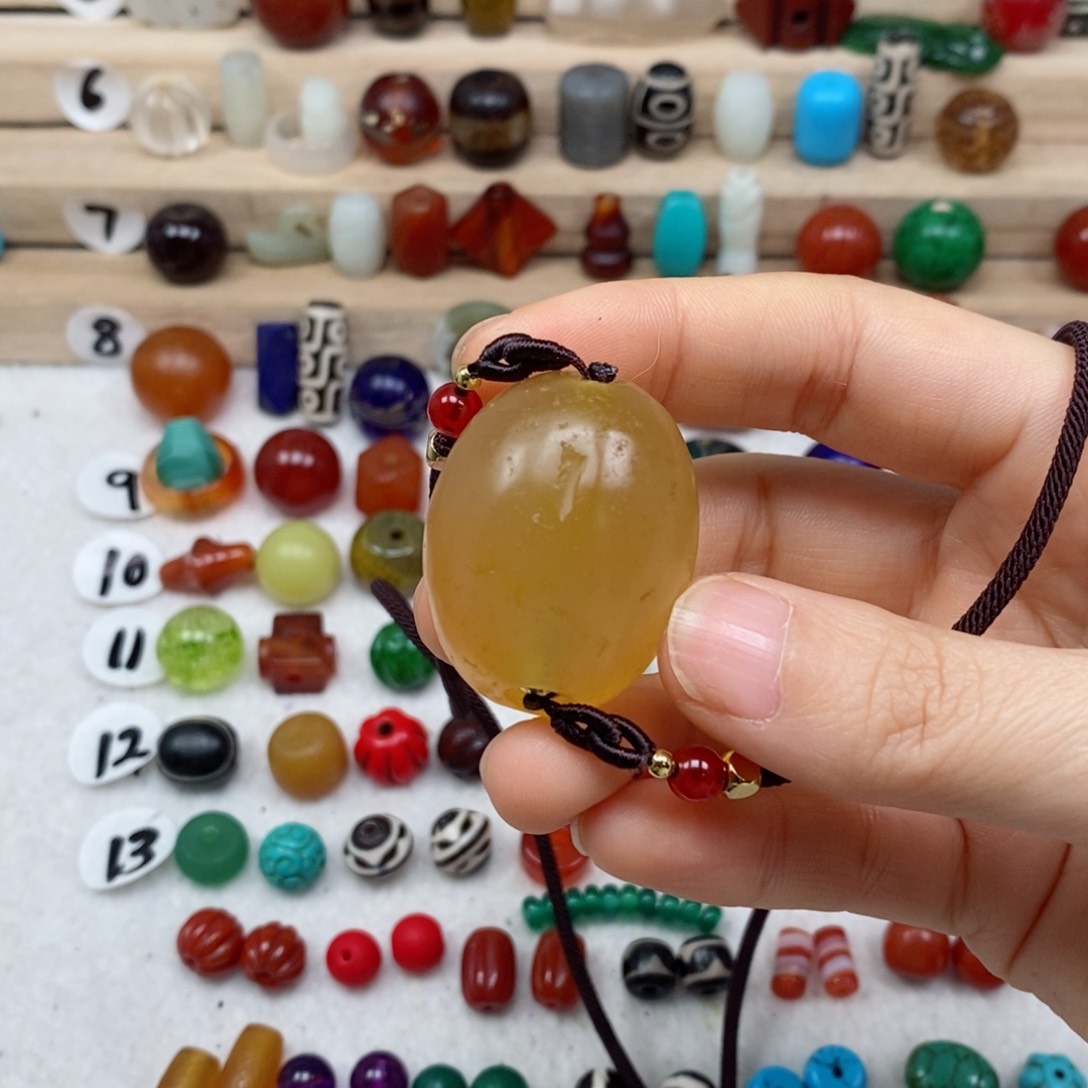 未镶嵌颈饰玛瑙/玉髓刘*发