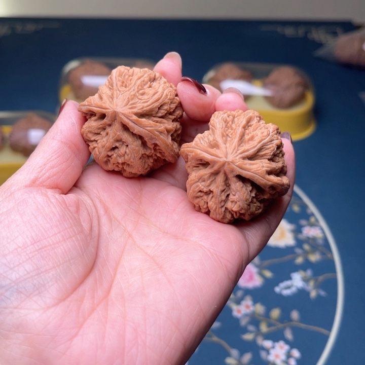 文玩核桃把件40全品大粗筋