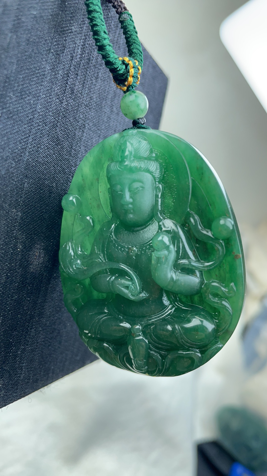 南阳独玉观音吊坠冰绿色完美无纹裂长56宽45厚11纯手工打造冰润
