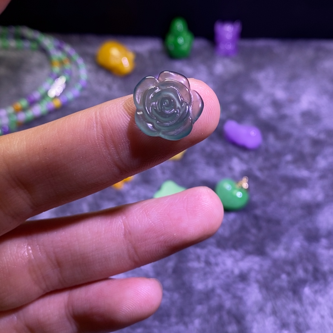 翡翠未镶嵌颈饰吊坠