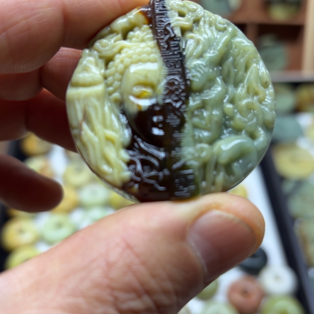 岫玉岫玉佛未镶嵌