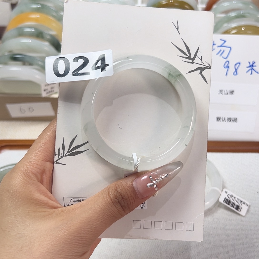 石英质玉未镶嵌手镯54