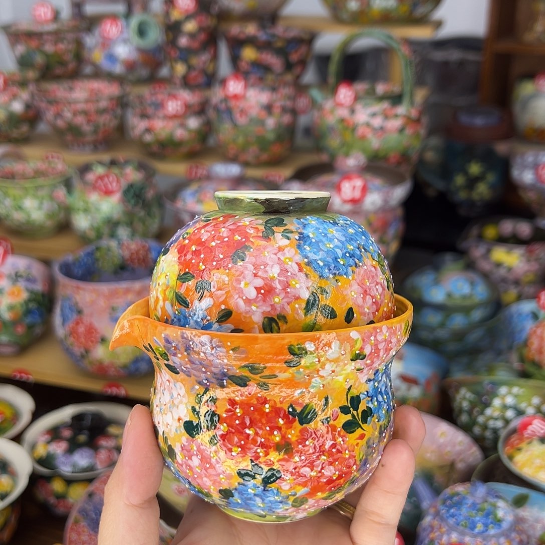 芒***丁泥塑手绘宝瓶套装油画