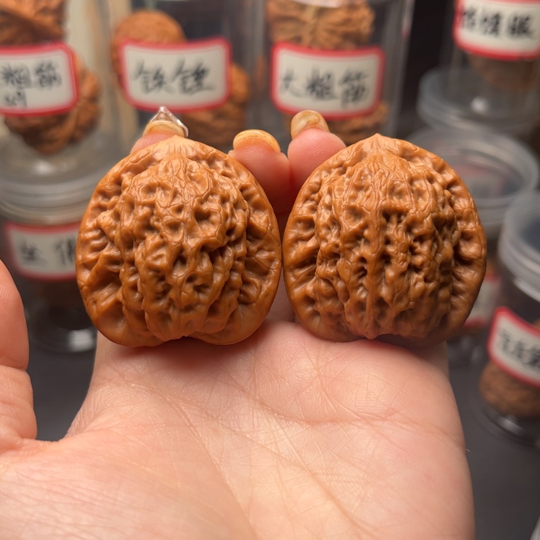 文玩核桃把件金公子