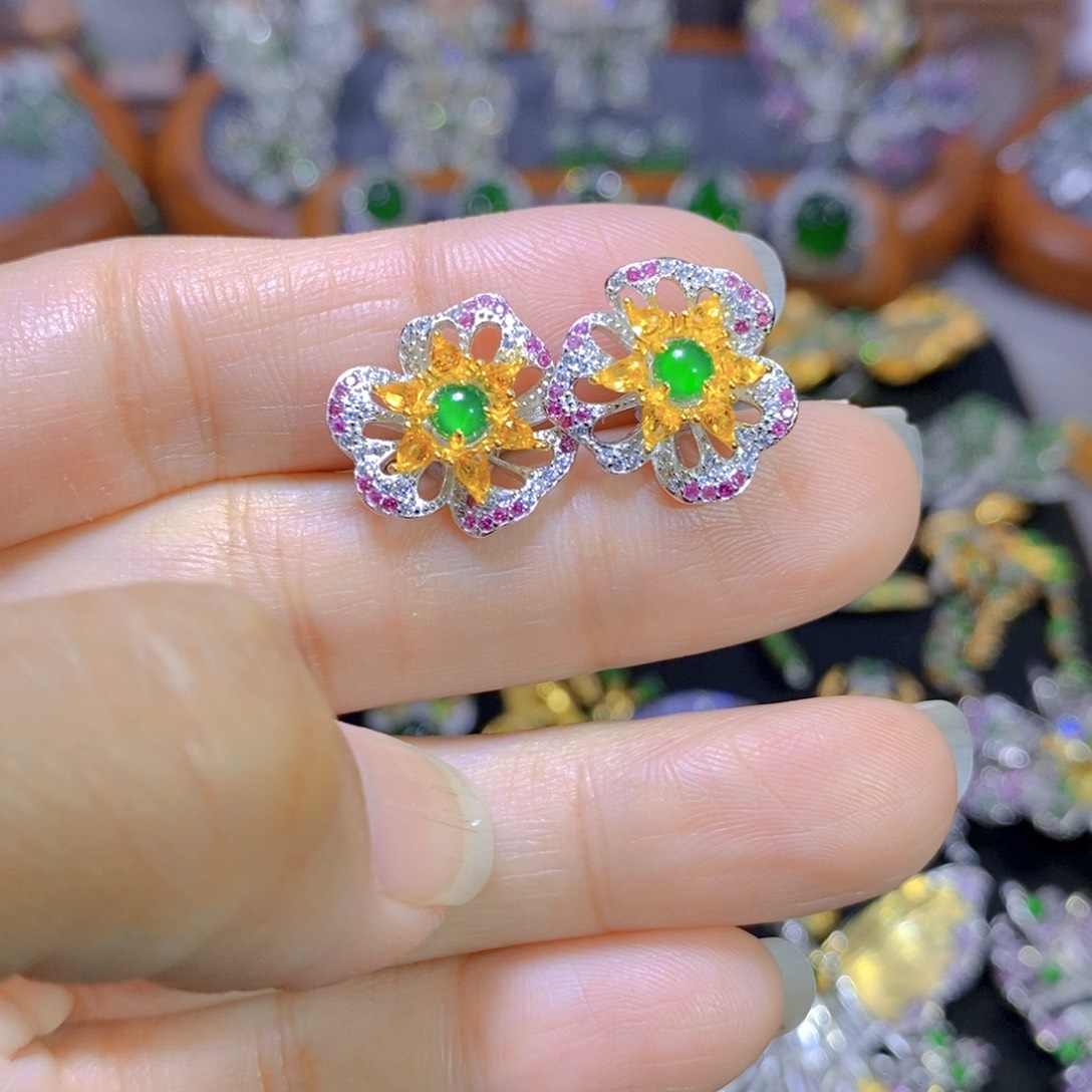 翡翠颈饰银S925镶嵌天然翡翠