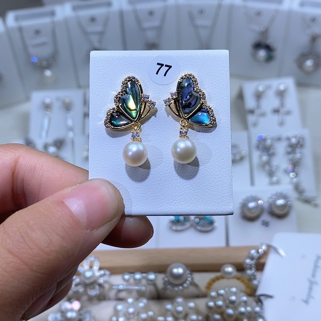 淡水珍珠耳饰未镶嵌