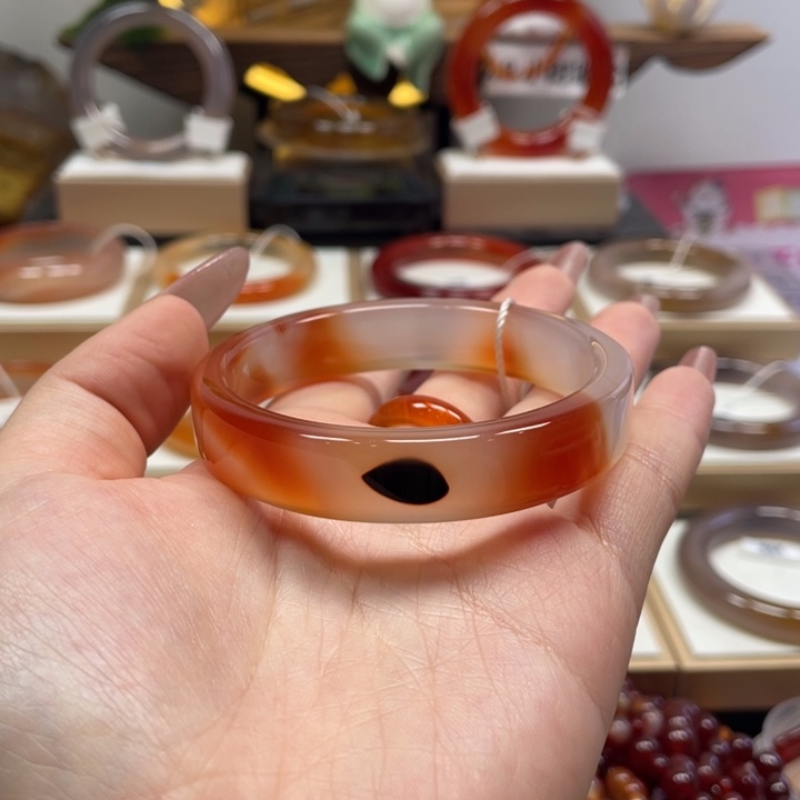 玛瑙/玉髓未镶嵌手镯