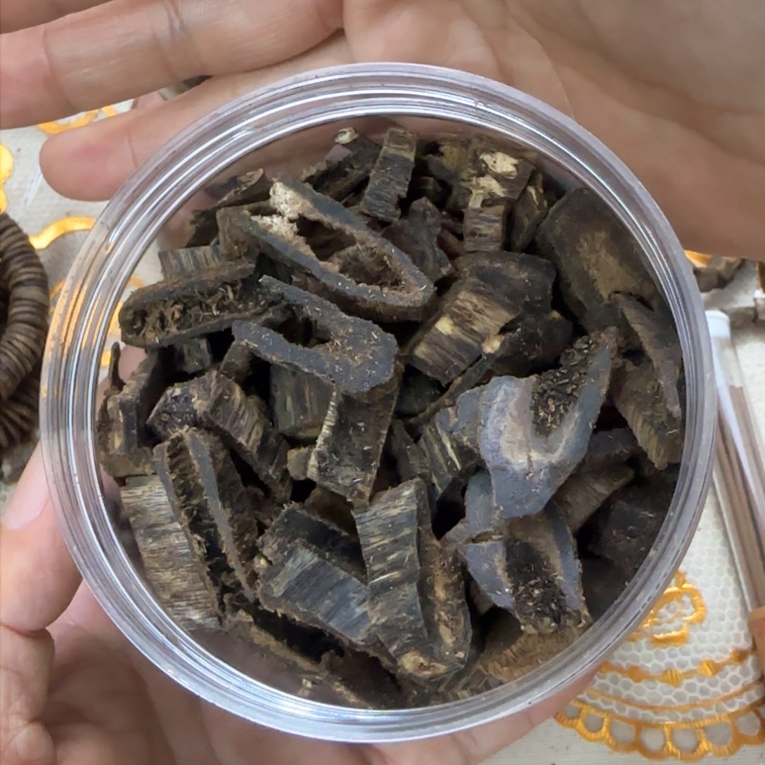 沉香木摆件白奇边角角113克发货一份