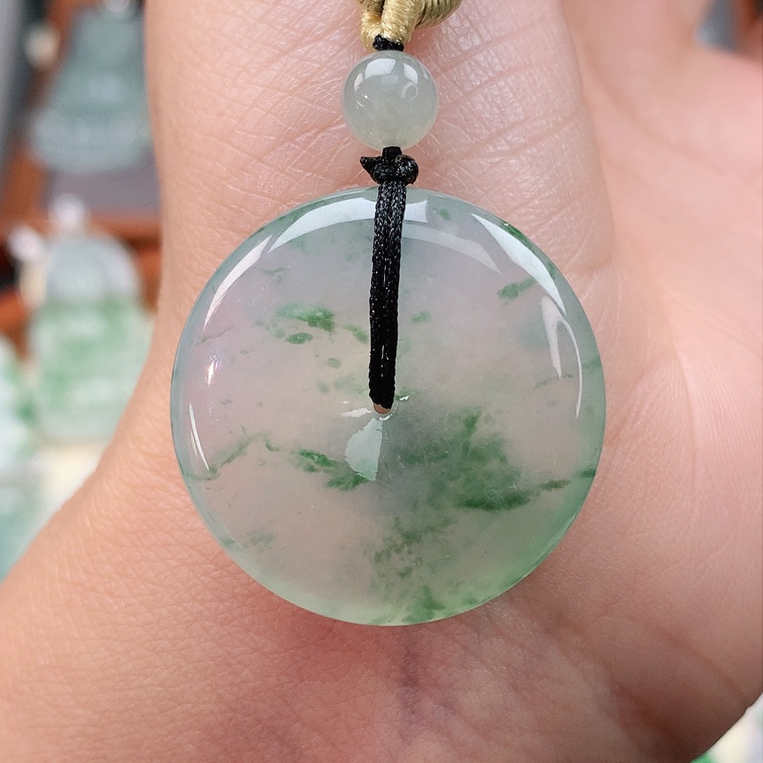 颈饰未镶嵌翡翠扣