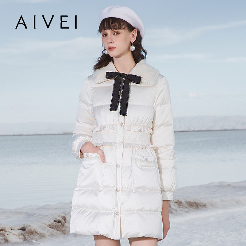 AIVEI欣贺冬季新千金小香风蝴蝶结收腰中长R768603B