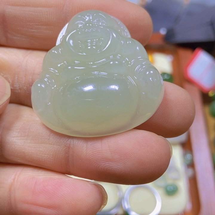 和田玉（糖玉）颈饰未镶嵌35佛