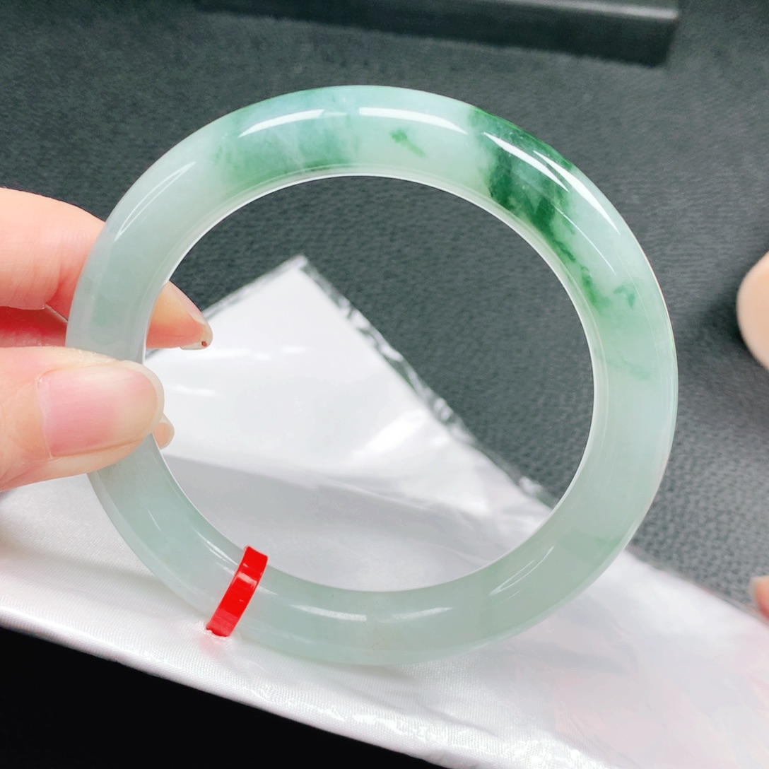 翡翠未镶嵌手镯61圈