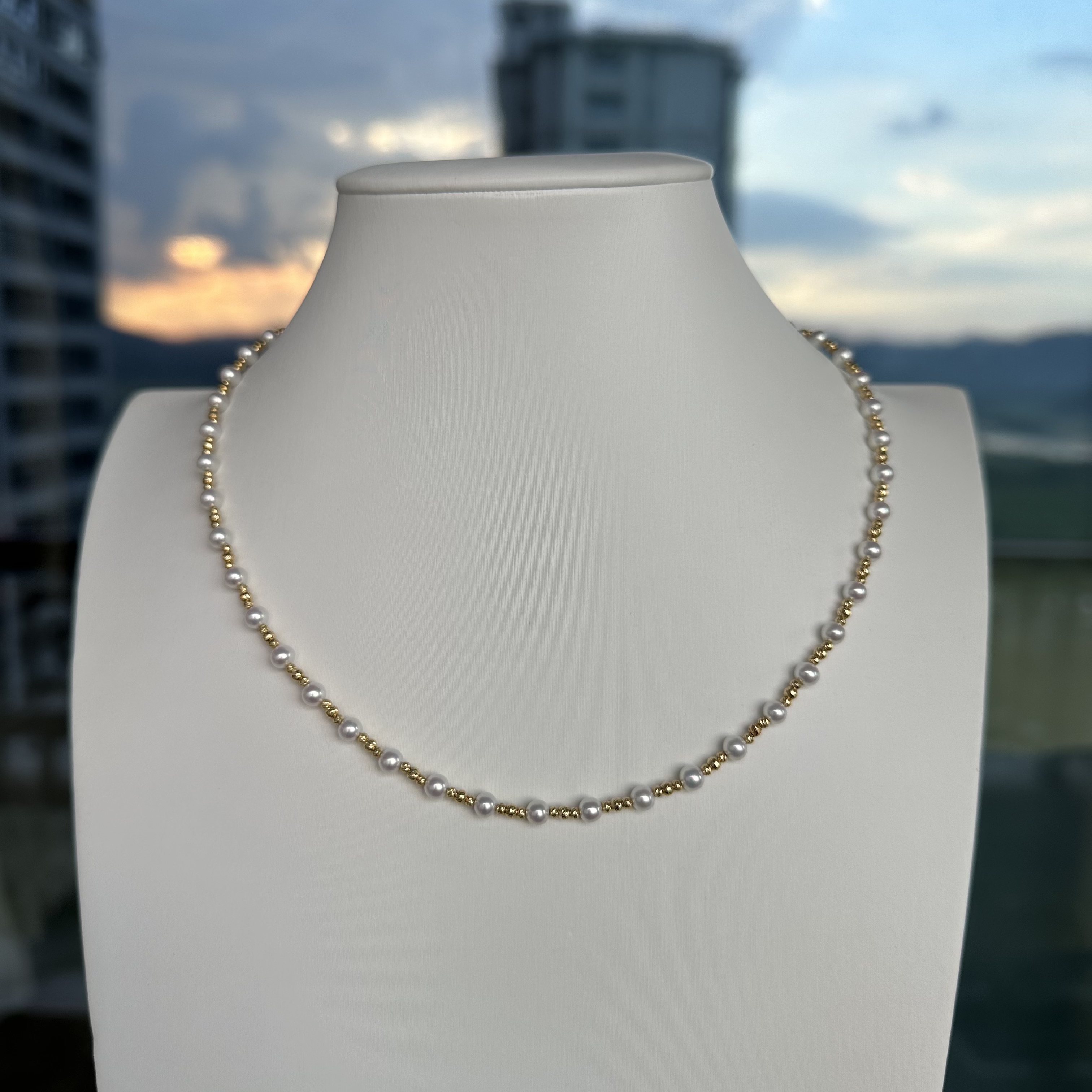 通体18k正圆无暇极光爆亮淡水珍珠项链 点位4.5mm左右 长44.5cm