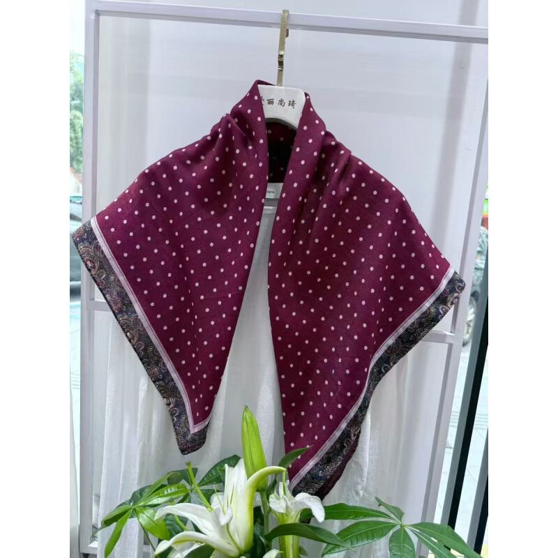 【B131】 红色波点 丝毛 围巾 90*90左右