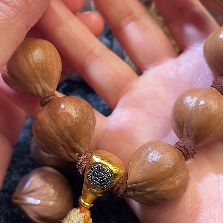 八***厚橄榄核吊坠2.2✖️2.5