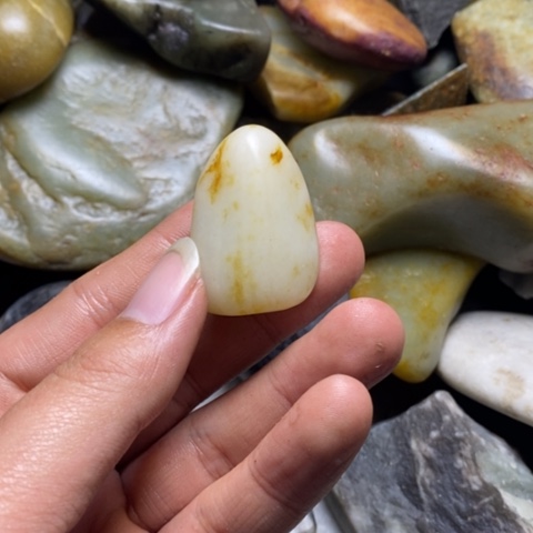 未镶嵌和田玉（糖玉）挂件