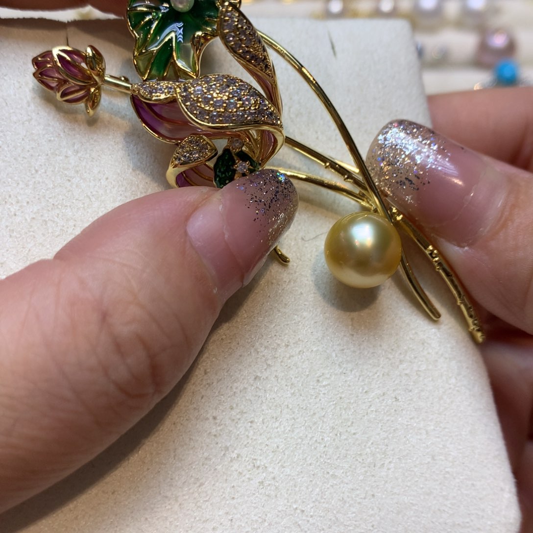 未镶嵌海水珍珠胸饰