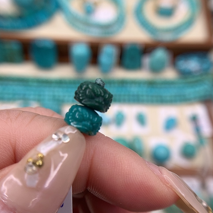 绿松石未镶嵌挂件