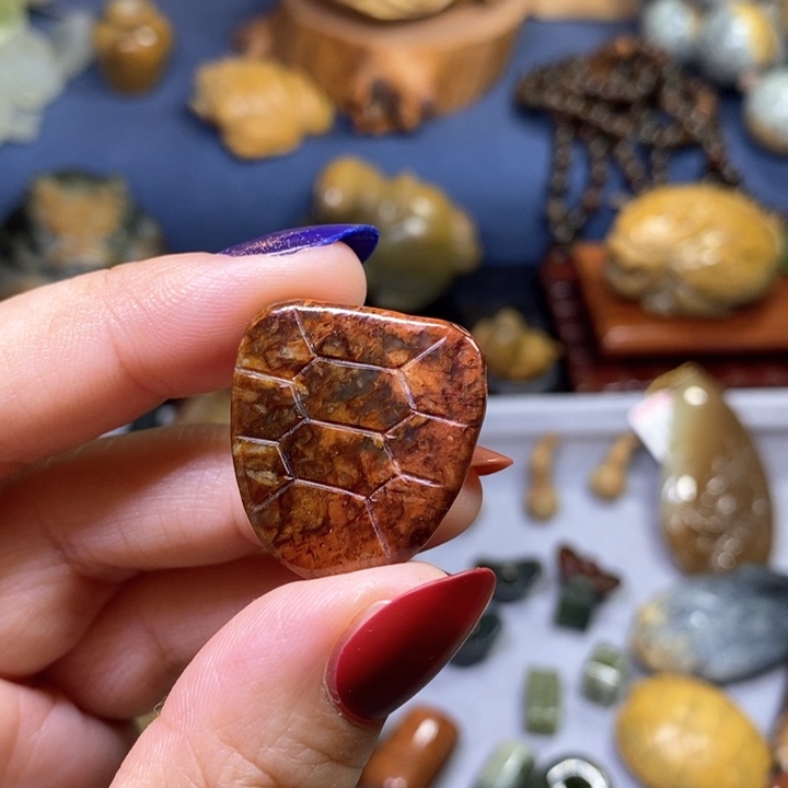 岫岩河磨玉（透闪石质玉）V孔富甲未镶嵌