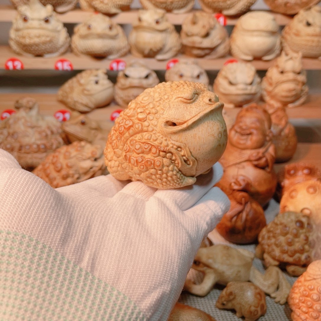 長*久竹根雕金蟾手把件