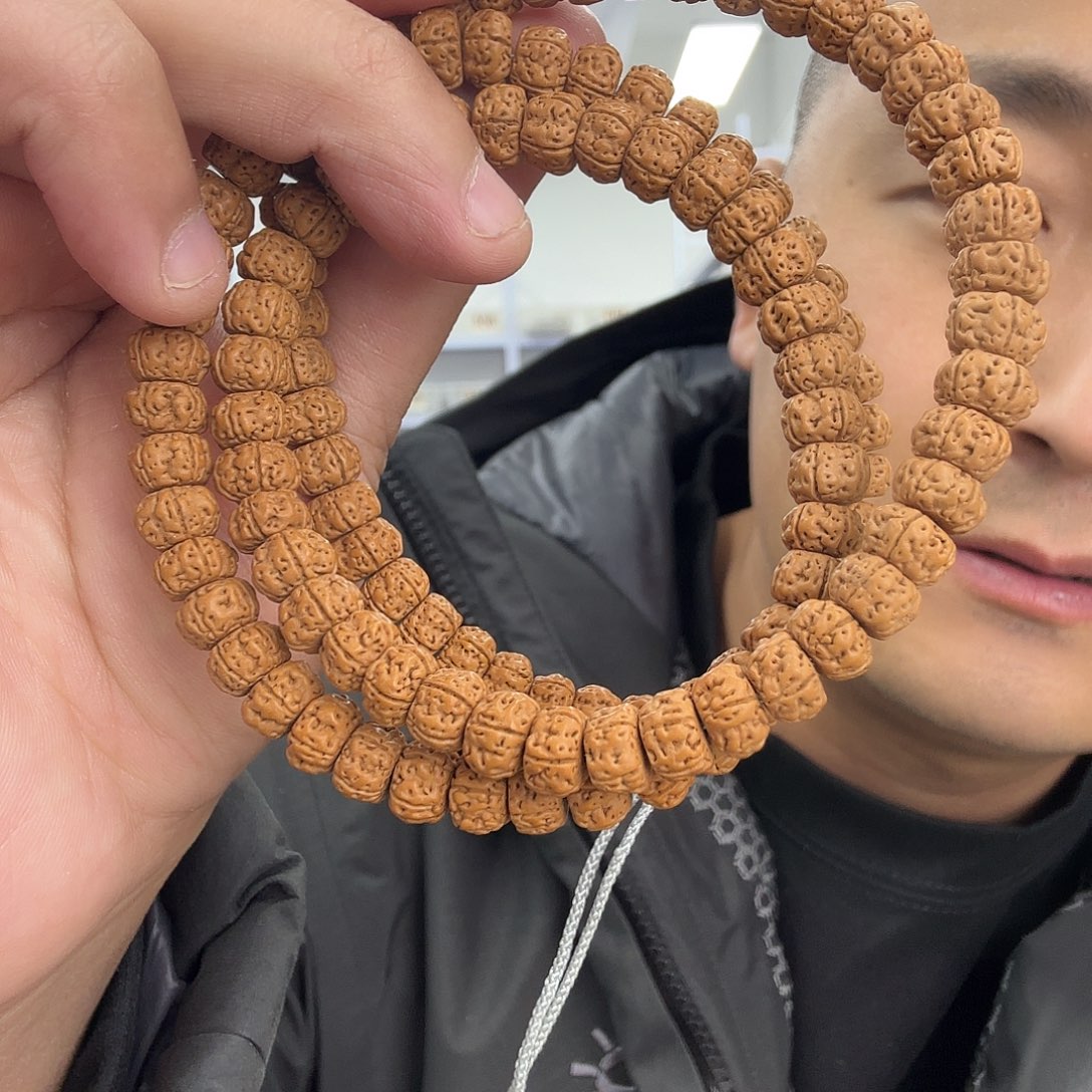 手串白玉菩提藏切一代龙