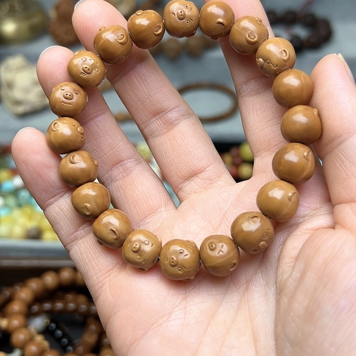 猴头核桃吊坠单***涯雕刻小猪