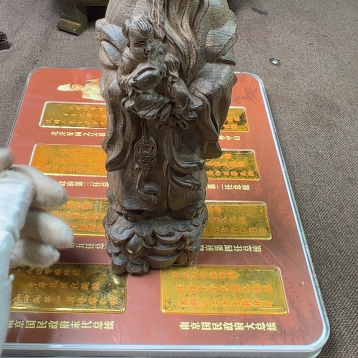 精品摆件工艺品等