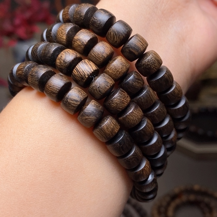 沉香手串越南瘤疤富森红土0.6✖️0.8✖️108