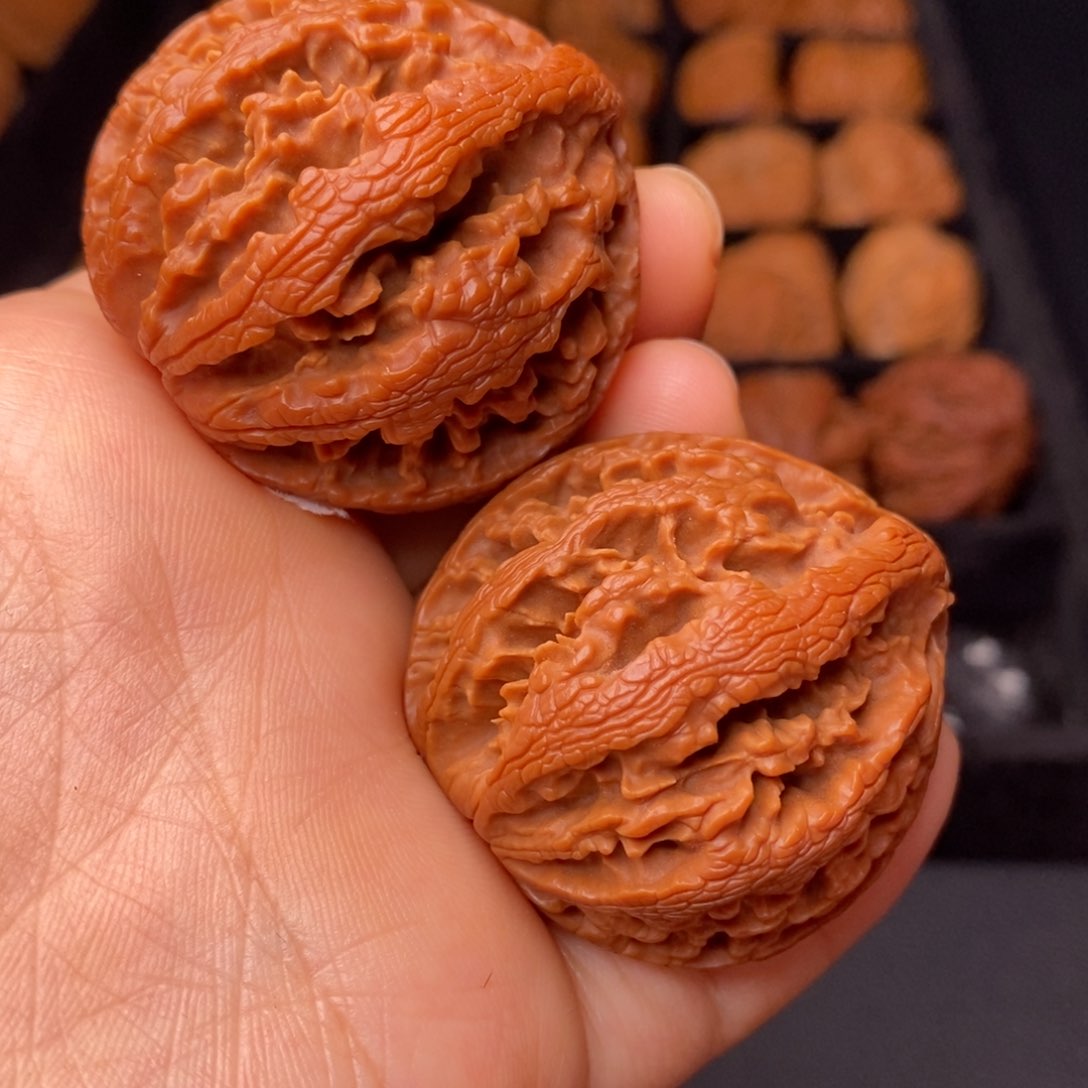 文玩核桃把件秦岭野生核桃