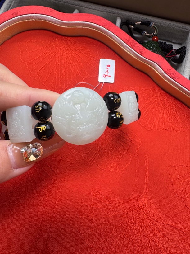 和田玉手牌白玉手串