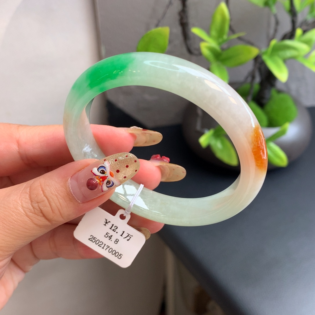 翡翠手镯未镶嵌54.8黄加绿正圈
