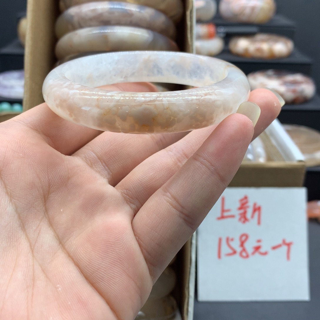 【闪购商品】玛瑙/玉髓颈饰未镶嵌心*