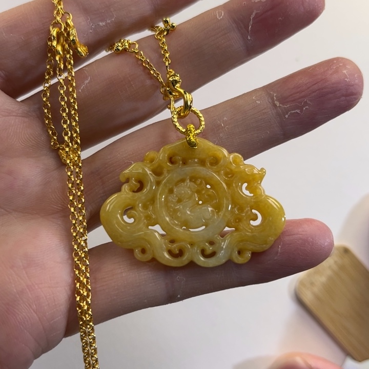 翡翠吊坠(赠链)未镶嵌代编织