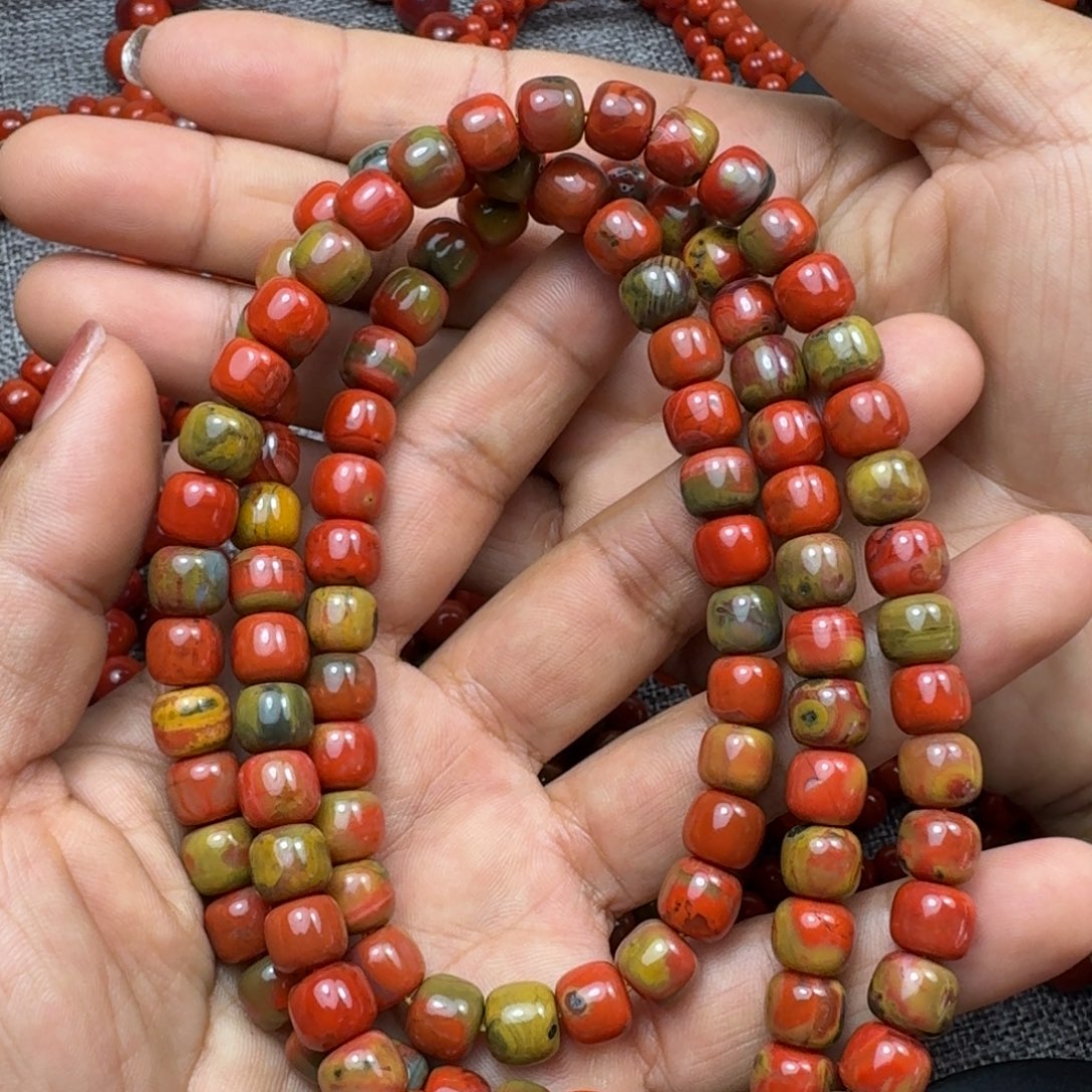 玉***望南红玛瑙未镶嵌手链