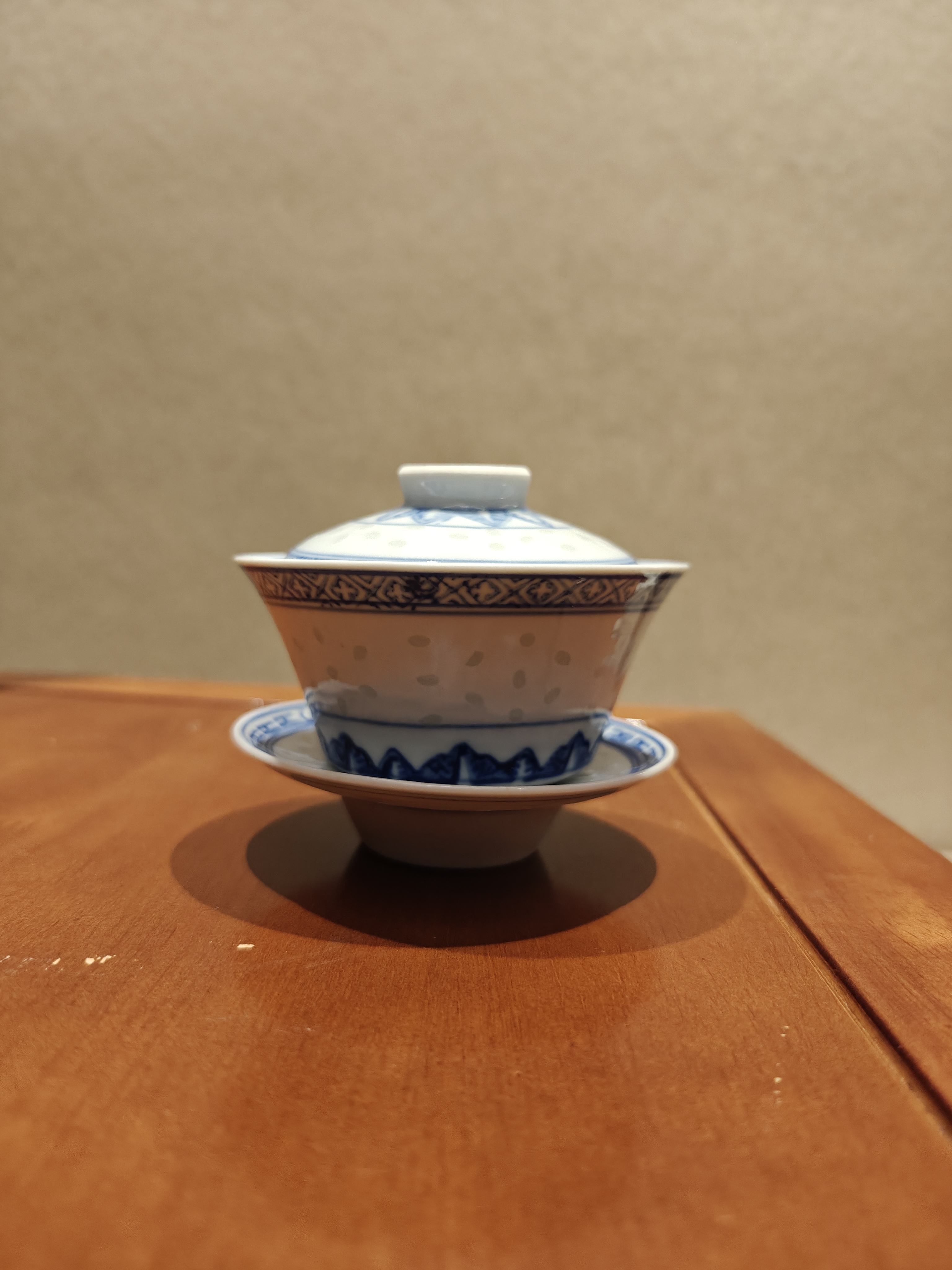 景德镇仙鹤青花玲珑三才马蹄盖碗容量130ml