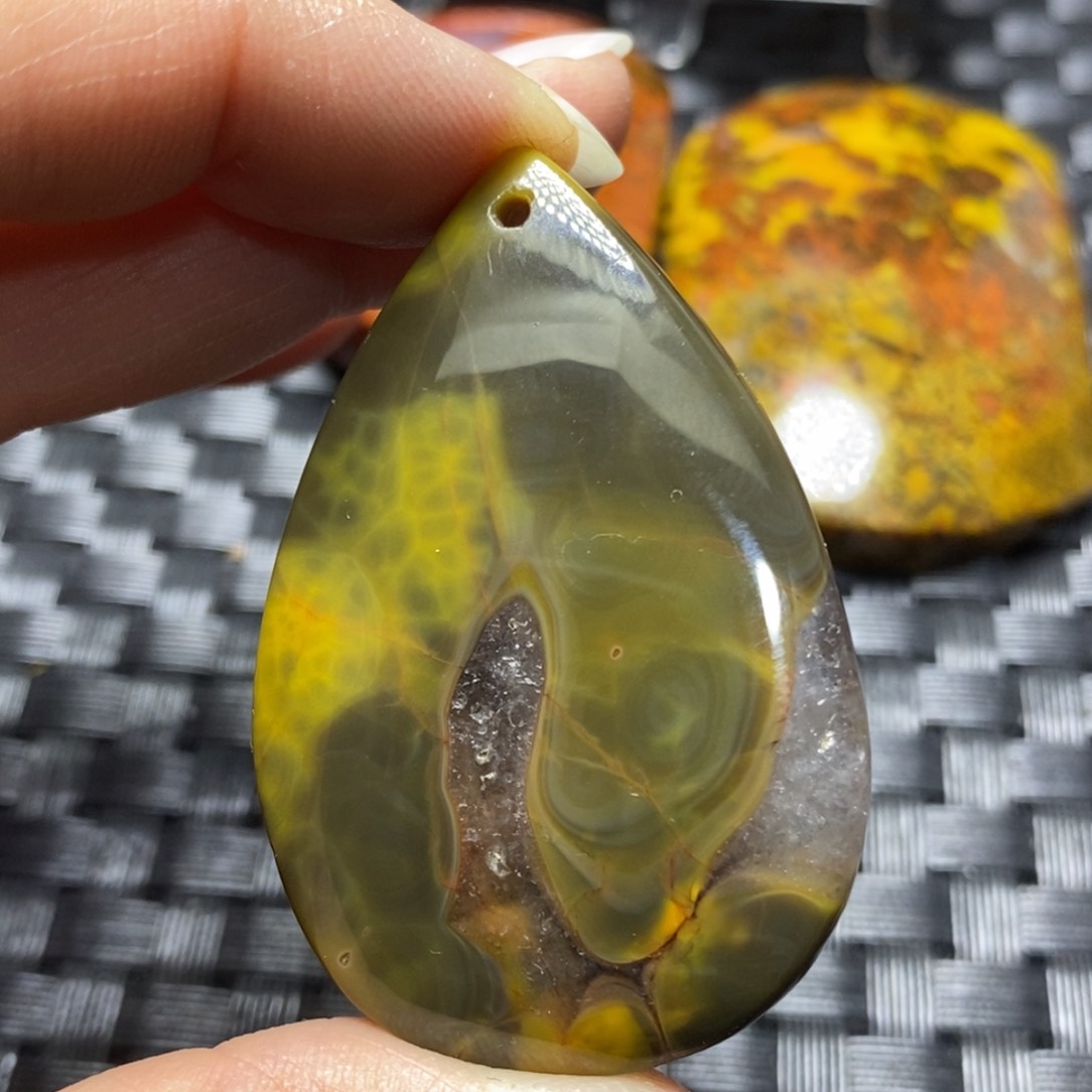 玛瑙/玉髓挂坠未镶嵌