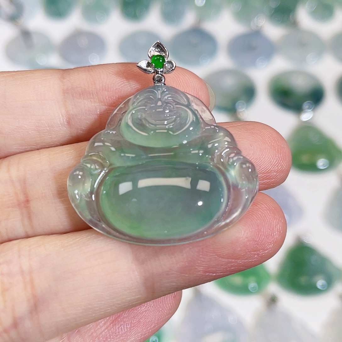 颈饰18K金镶嵌翡翠吊坠