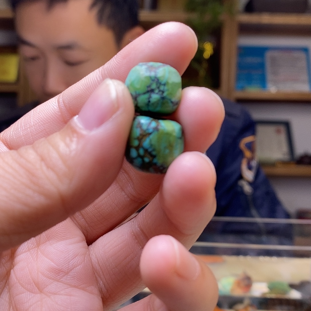 @***少绿松石未镶嵌随型