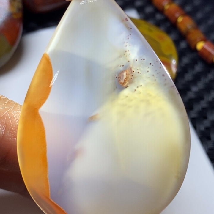 玛瑙/玉髓颈饰未镶嵌
