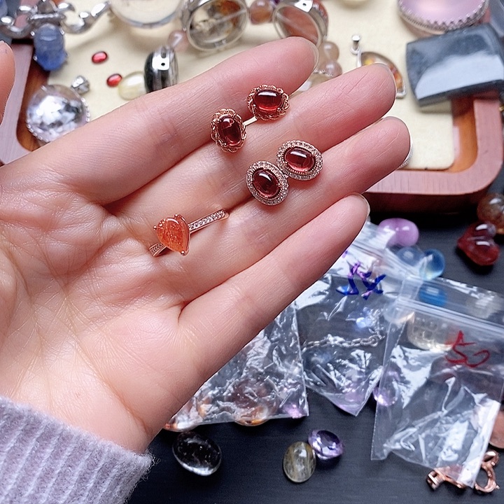 未镶嵌手链水晶彩**情