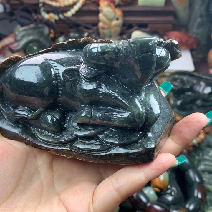 岫岩河磨玉（透闪石质玉）把件未镶嵌