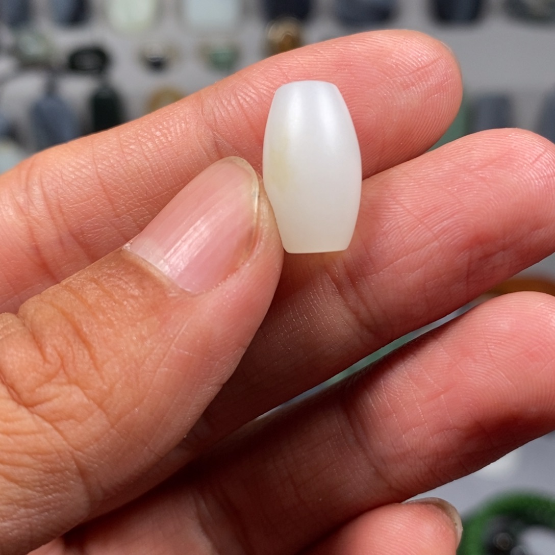 和田玉颈饰未镶嵌渺*