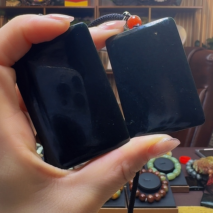 和田玉手串未镶嵌