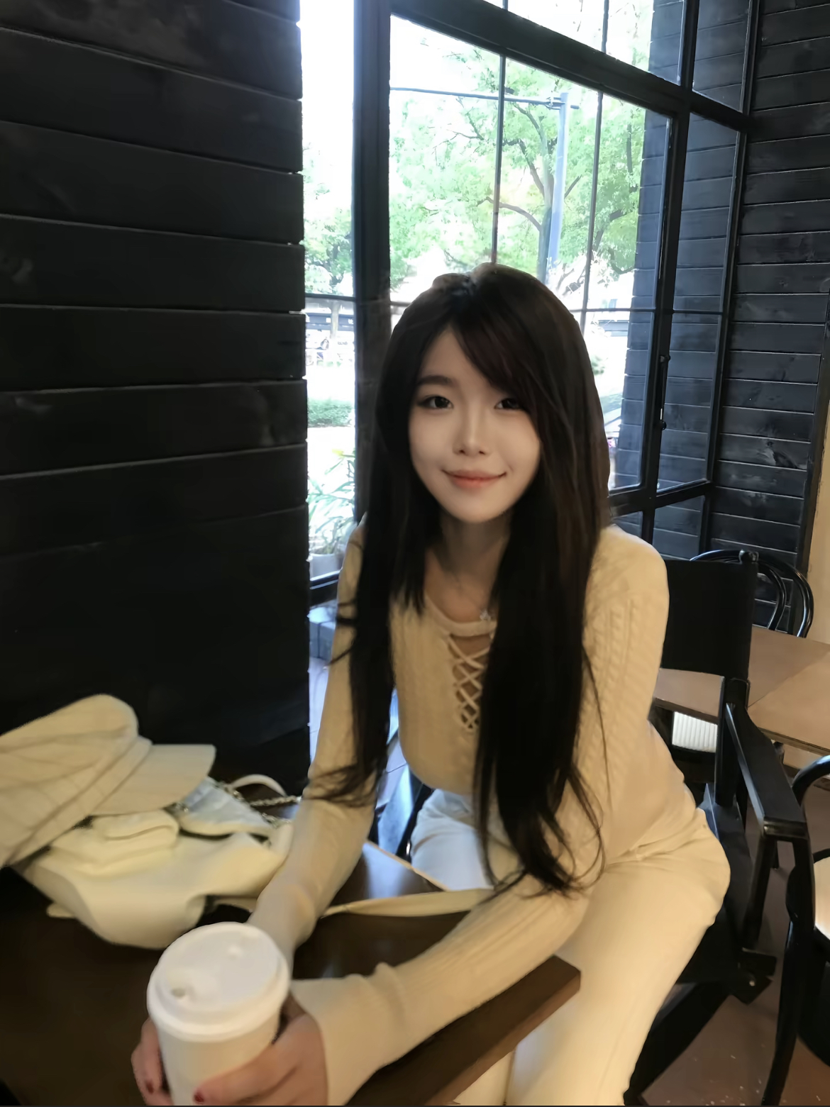 尹千金J【欲感速成】正反双穿韩系修身圆领绞花长袖针织衫S257454