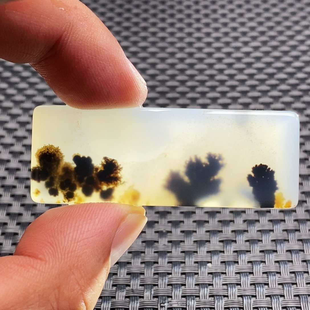 用***3玛瑙/玉髓未镶嵌吊坠(不含链)