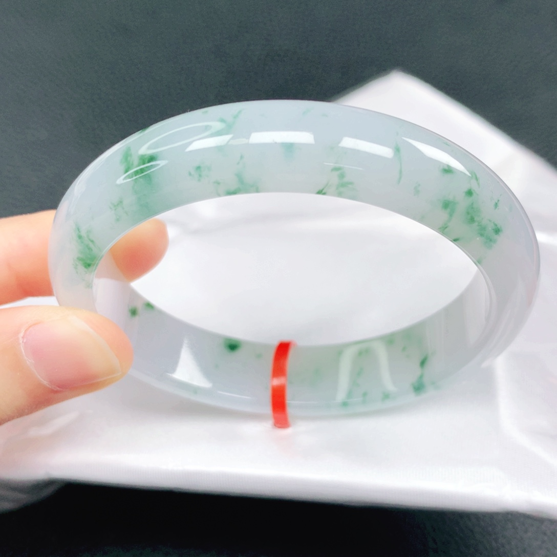 翡翠未镶嵌手镯54圈口贵妃