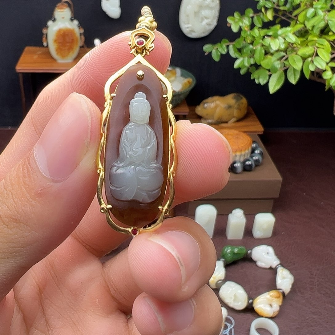 和田玉（子料）18K金镶嵌吊坠(不含链)和田玉籽料观音吊坠