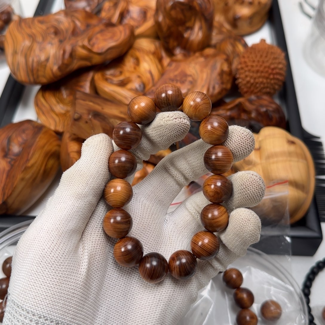 ****8柏木（崖柏）太行崖柏瑕疵