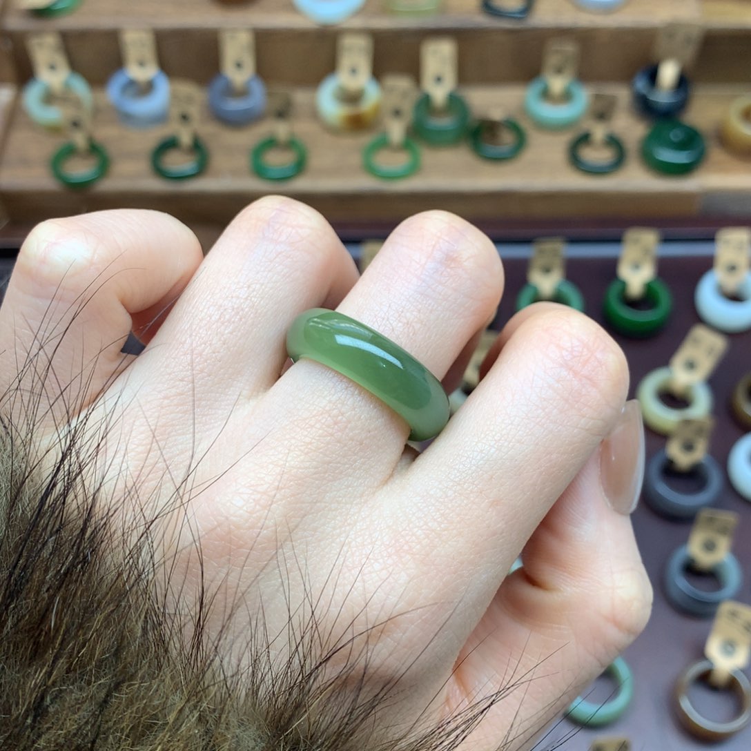 和田玉戒指未镶嵌