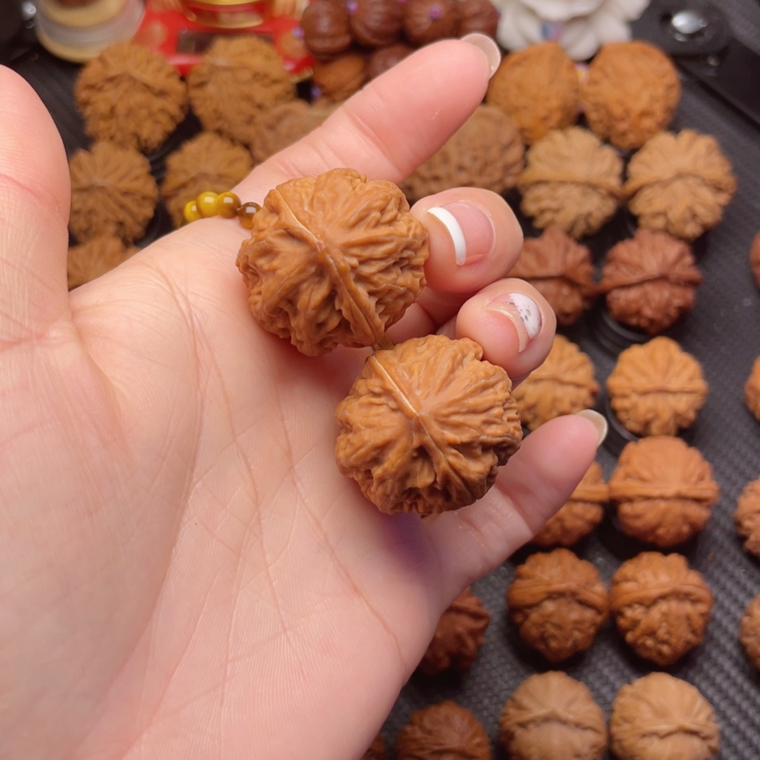 文玩核桃把件爆肉多筋